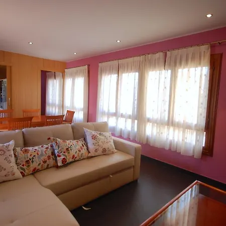 Apartment Lets Holidays Centric With Pool In Tossa