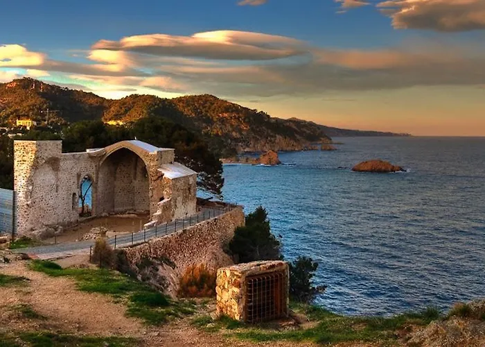 Lets Holidays Centric With Pool In Tossa Tossa de Mar